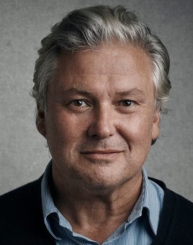 Conleth Hill as Irish Tenor
