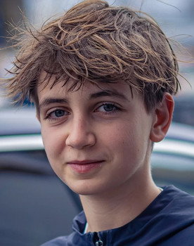 Simon Boublil as Vincent Dayan