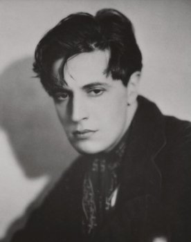 Ivor Novello Photo