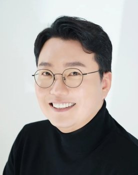 Chun Ha-ram as Self