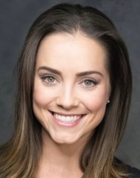 Pía Sanz as Luz Clarita