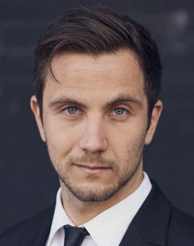 Morgan Cayrier as Serveur Palais des Papes