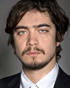 Riccardo Scamarcio Photo
