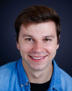 Lukasz Makowiecki as Bully