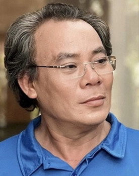 Phương Bình as Ông Trung