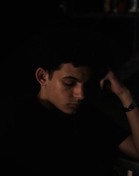 Henrique Guimarães as César