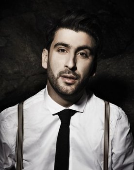 Behrang Miri as Brevbärare