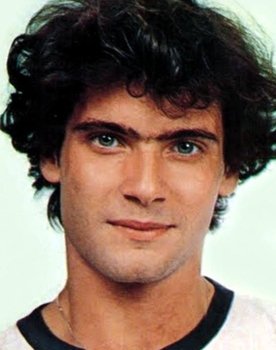 Lauro Corona as Caê (Carlos Eduardo Maia)