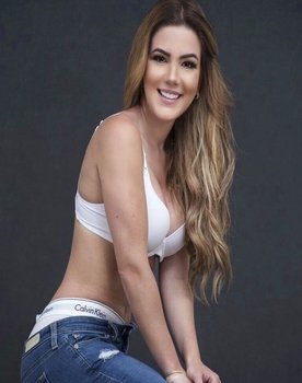 Alexandra Lemoine as Milagros Rojas
