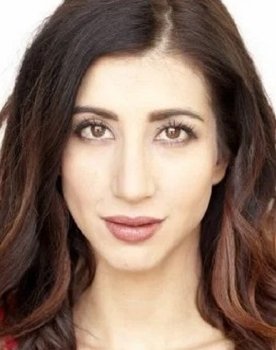 Dana DeLorenzo as Izza (voice)
