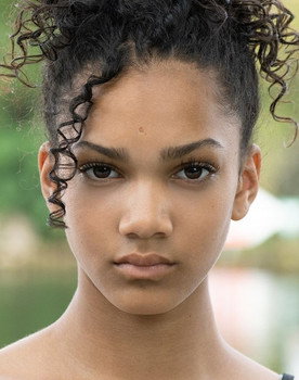 Maïmouna Mbacke as Cel