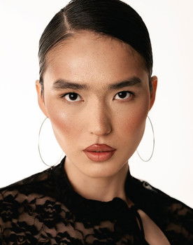 Zhibek Bainazarova as Waiting Room Guest