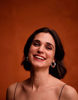 Laura Dorca as Isabel / Ysïle