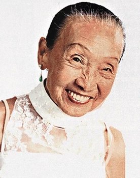 Hau Woon-Ling as Grandmother Four