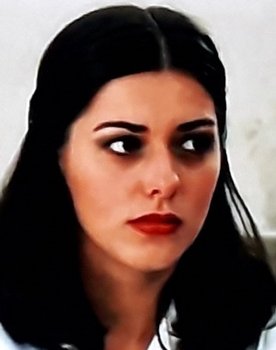 Cristina Aché as D. Maria Cézar