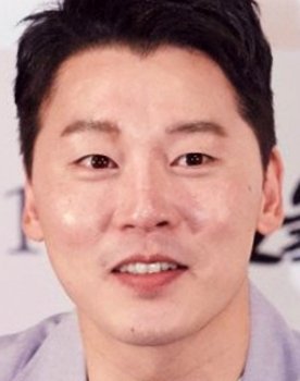 Kim Hyo Myung as Thug