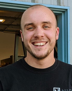 Dalton Zook as Bill Verne