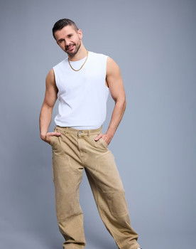 Sören Kluge as Self - Contestant