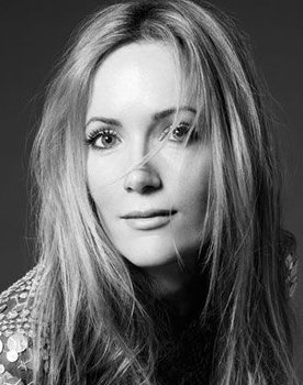 Leslie Mann as Scarlett O'Donnell