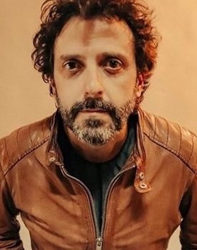 Oriol Bonet as Love of Lesbian (self)