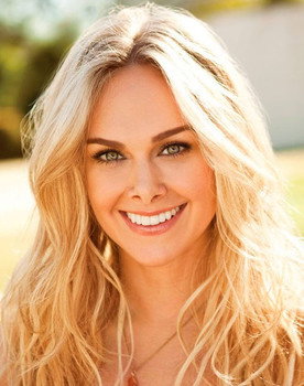 Laura Bell Bundy as Holly Claus