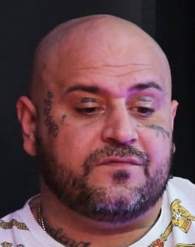 Julian Kraja Kwiek as Kakka