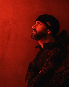 Julien Donzé as Julien Donzé