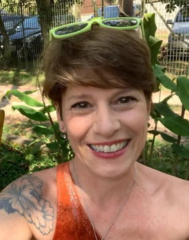 Valéria Zoppello as Self