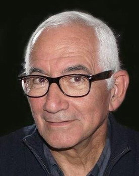 Carlos Mendonça as Agente Musical