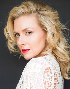 Allison McAtee as Teresa