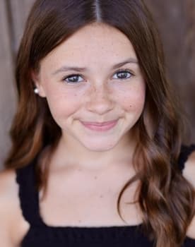 Cailey Fleming as Obee