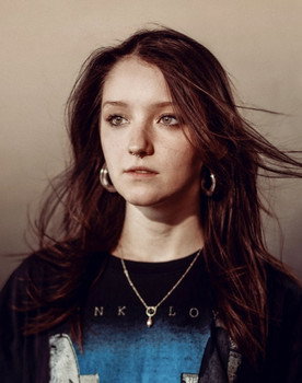 Maria Wróbel as Paula