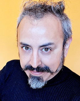 Alejandro Gonzáles Romero as Samuel