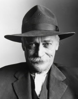 Richard Farnsworth as Noah Ferris