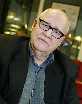Oiva Lohtander as Headmaster