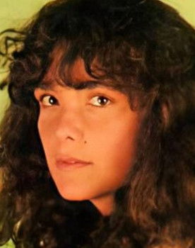 Andrea Richa as Muda (Maria Ruth)