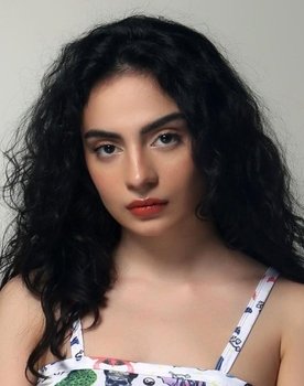 Mehar Bano as Umama