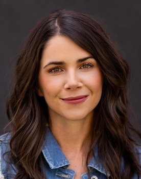 Raleigh Cain as Lynn