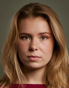 Siri Skjeggedal as Selma