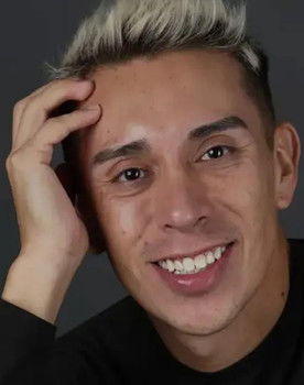 Ignacio Vega as El chile