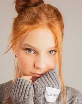 Isabella Savin as Adriana