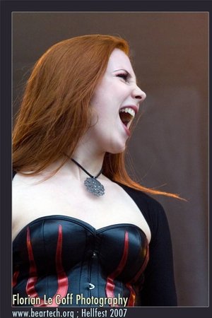Simone Simons