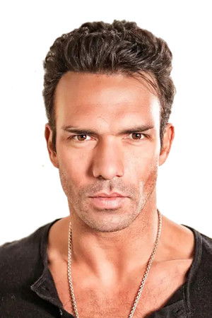 Darren Shahlavi