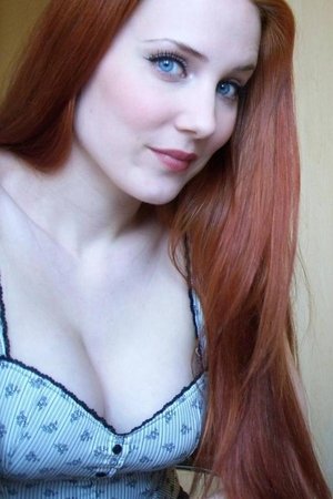 Simone Simons