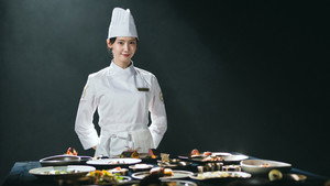 Bon Appétit, Your Majesty
