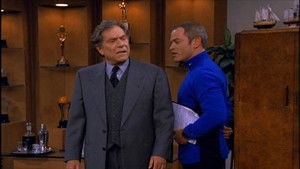 Just Shoot Me!: 3×22