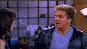 Just Shoot Me!: 3×25