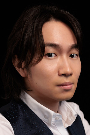 Tomoki Sakata portrait