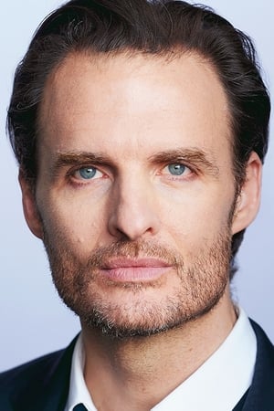 Foto retrato de Greg Bryk