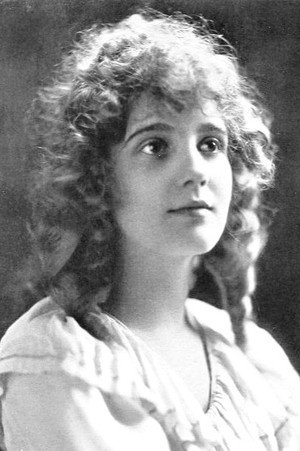 Louise Huff portrait